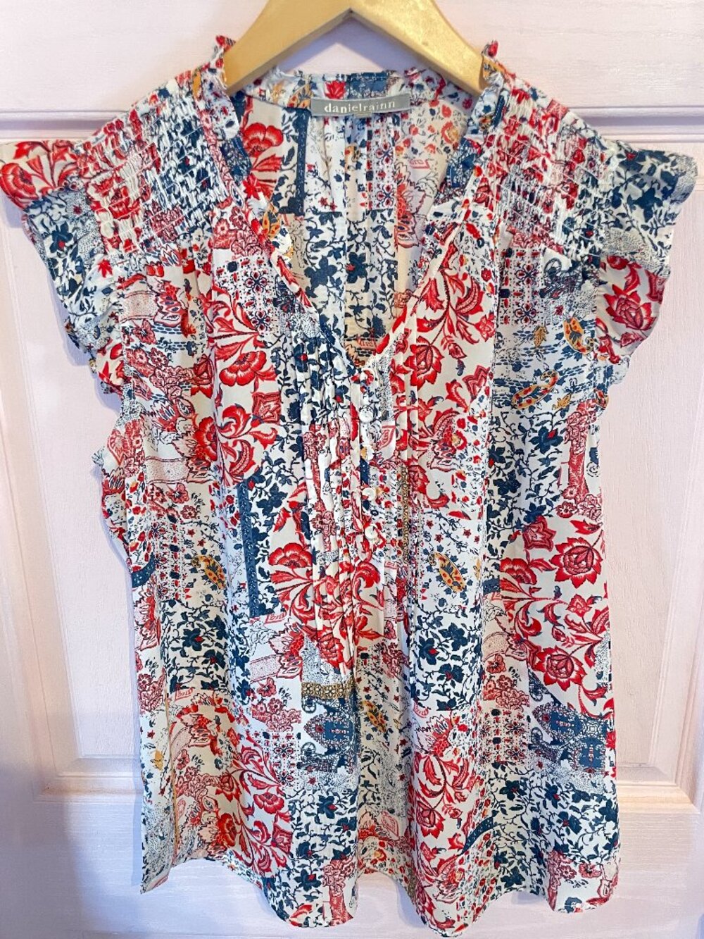 Daniel Rainn Red & Blue Floral Blouse Size Small